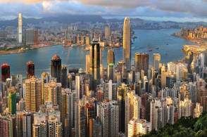 7月初香港证监会发布的2025年资产及财富管理活动调查显示香港管理...