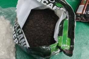 近日广州海关在广州白云机场口岸查获一批毒品氯胺酮俗称K粉重36千克...
