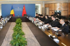 3月18日上午海关总署署长孙梅君在署会见罗马尼亚农业与区域发展部部...