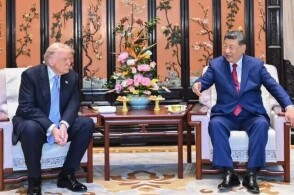 5月15日上午国家主席习近平在中南海同美国总统特朗普举行小范围会晤...