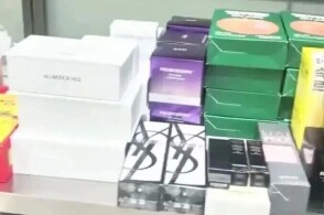 3月17日合肥海关所属合肥新桥机场海关关员在监管进境航班时发现1名...