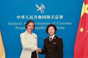 海关总署署长孙梅君会见哥伦比亚农业和农村发展部部长卡瓦哈利诺高立强...
