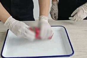 近日钱江海关驻邮局办事处关员在对进境邮件进行监管时根据风控部门布控...