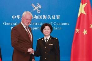 海关总署署长孙梅君会见德国联邦农业食品和国土部部长阿洛伊斯赖纳高立...